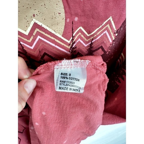 Gently Worn La Luna "Wyoming" distressed t-shirt sz SML - Picture 5 of 6